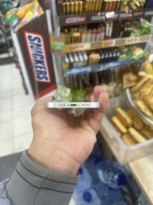 Iphone 12. 64 gb.
