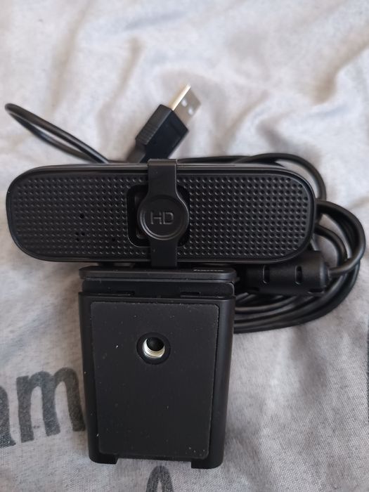 Cameră Web Full HD C-400 + Căști Office HS-USB300
Rezoluție: Full HD 1