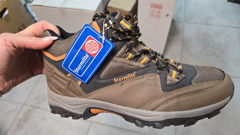 Планински обувки-размер 41,42,43,45