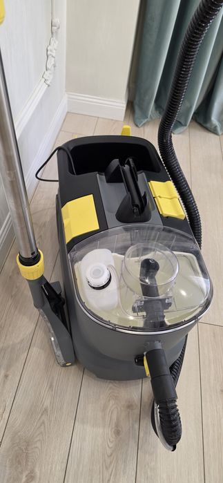 Продам профессиональный моющий пылесос Karcher Puzzi 10/2
