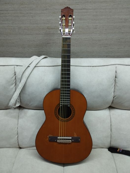 гитара YAMAHA CS 40