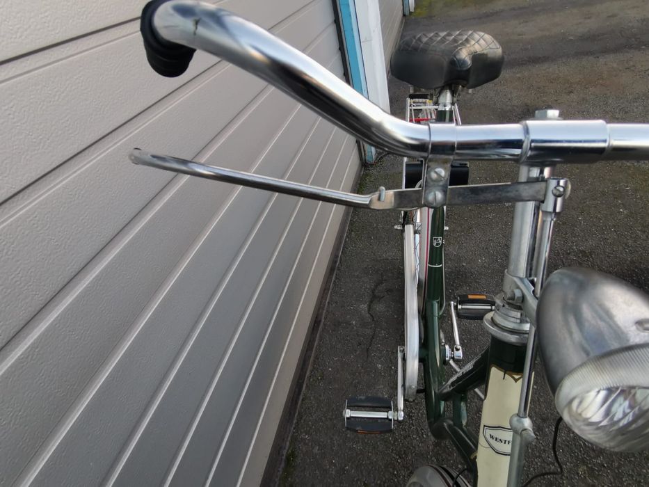 Vând bicicletă retro