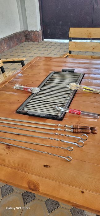 Стол с монгалом барбекю