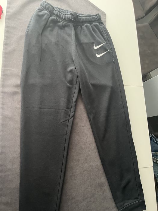 Долнище Nike черно