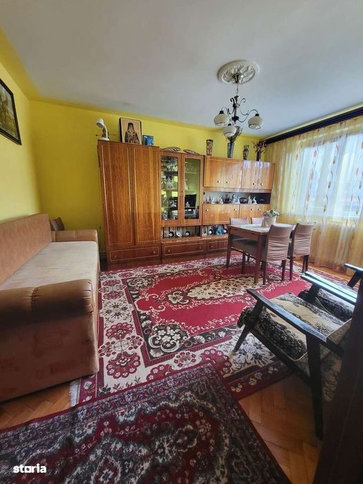 Apartament 2 camere, etaj 2 | Micro 2-zona excelenta | balcon si garaj