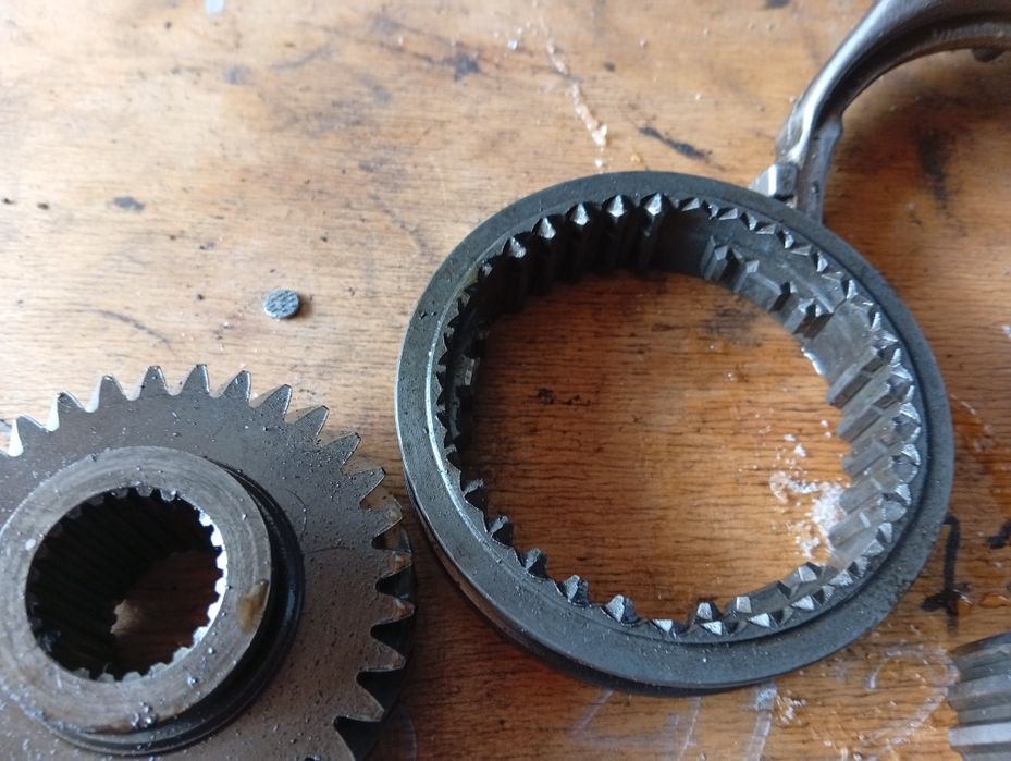 Тойота авенсис   запчаст