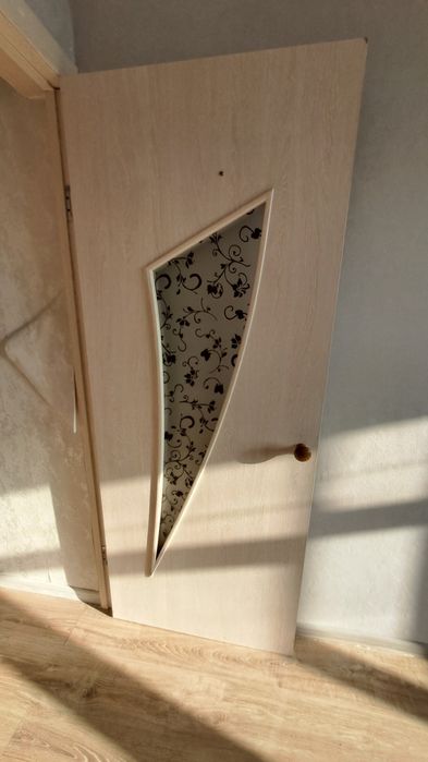 Продам двери межкомнатные