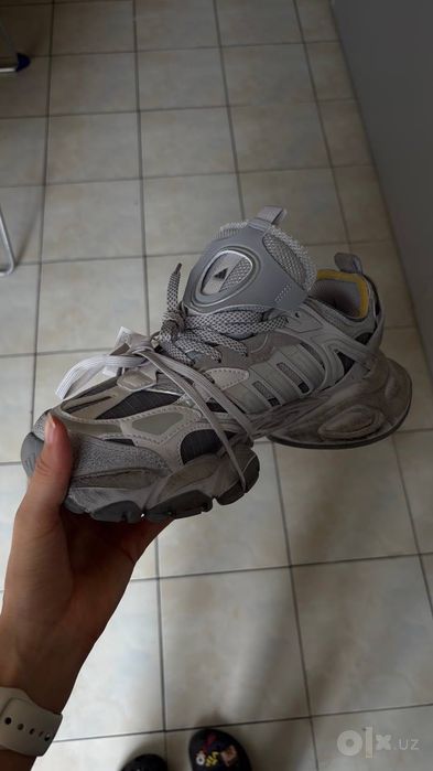 Новые кроссовки adidas
