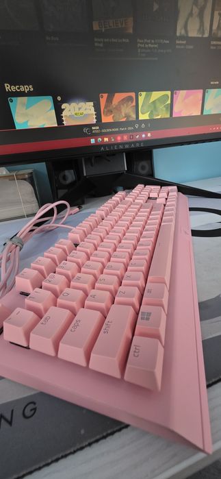 Tastatura Razer BlackWidow V3 Gaming Mecanica cu Razer Green comutatoare si iluminare RGB Roz
