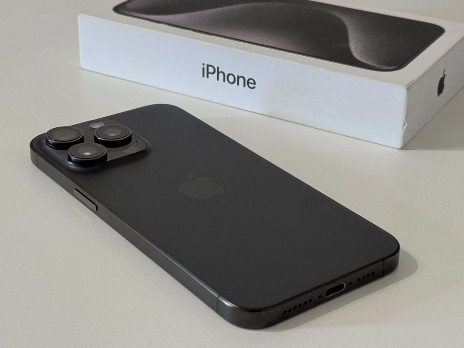 Бартер! iPhone 15 Pro Max Black Titanium (Черен) 88% Батерия!