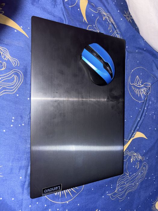 Se vinde laptop lenovo ideaPad s145