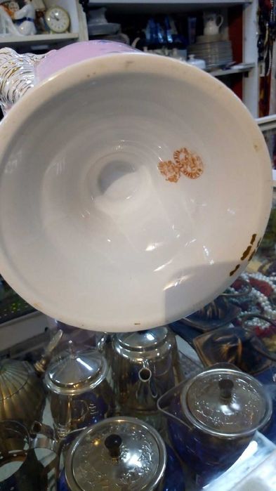 Антикварная ваза