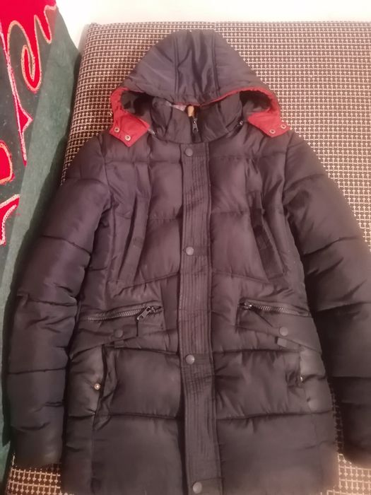 Продаёться зимняя куртка.
