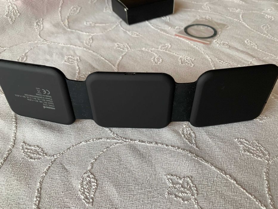 Безжично зарядно с комплект кабели BOLERO Memorii 2 в 1 Fairmont Dubai