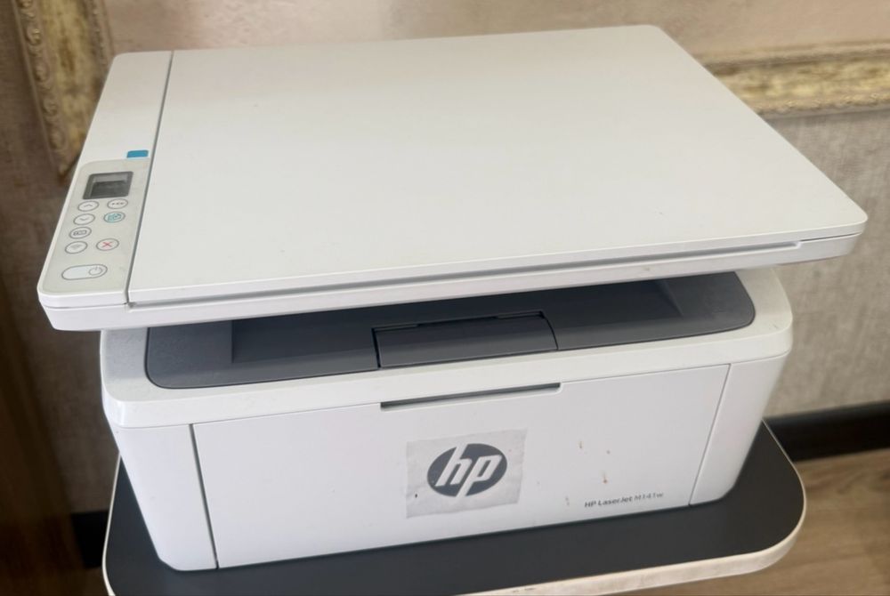 Принтер/сканер HP M141 с Wi-Fi