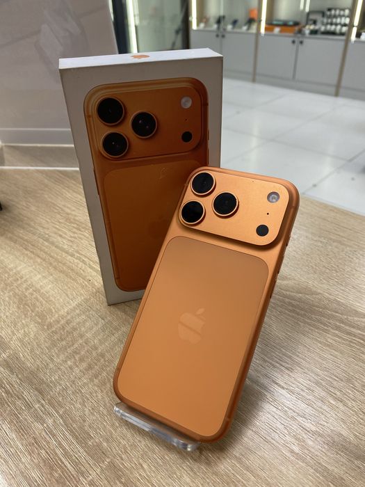 Apple iPhone 17 Pro E-Sim 256Gb (П25)