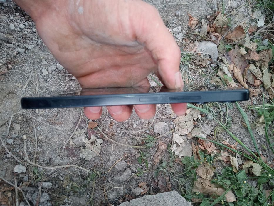 Redmi 12  ishlashi yaxshi  1⁵ yil ishlattim juda zoʻr