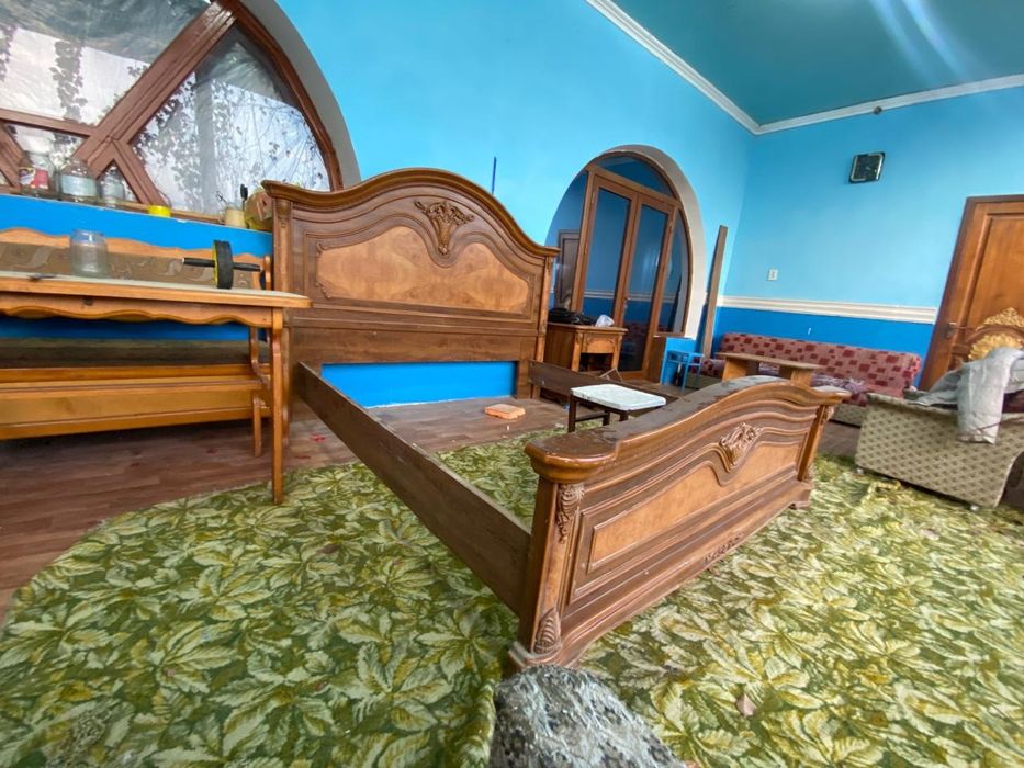 Продам спальный гарнитур