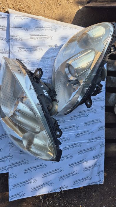 W245 Фарове Б класа ляв и десен налични