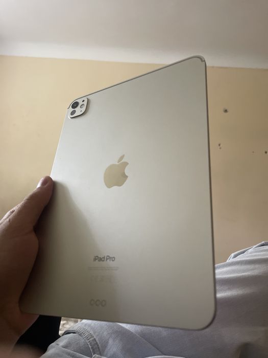 iPad Pro M4 11 inch