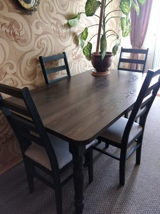 Продам стол новый