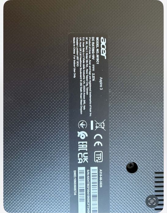 Vând laptop Acer.