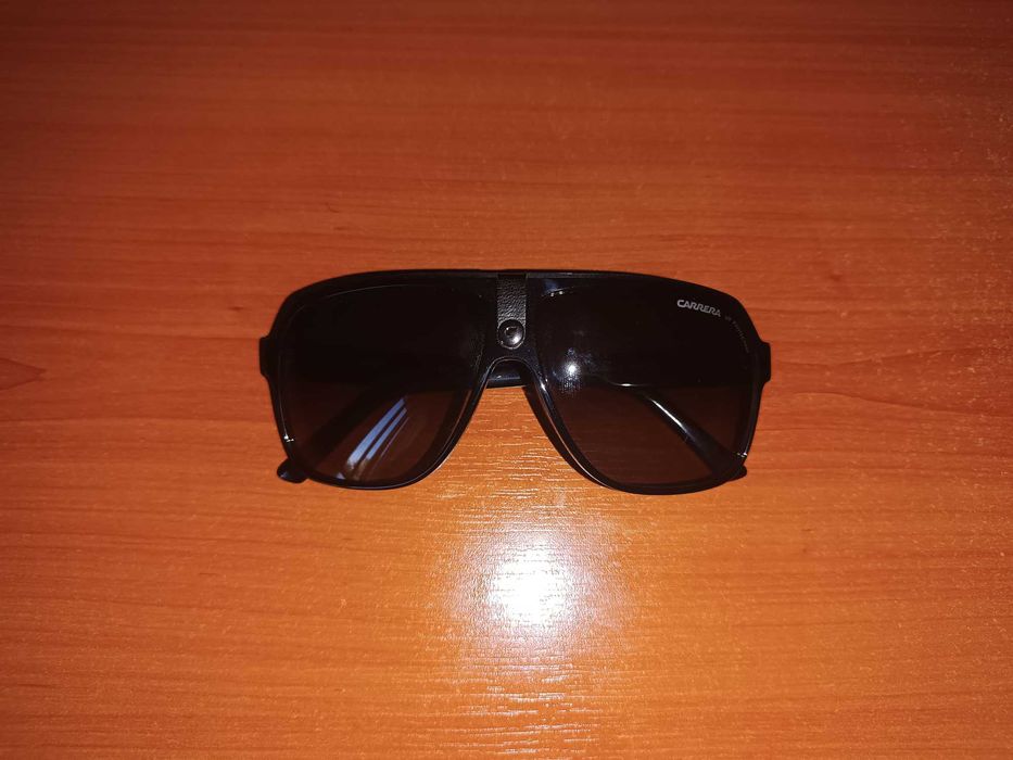 Слънчеви очила Carrera