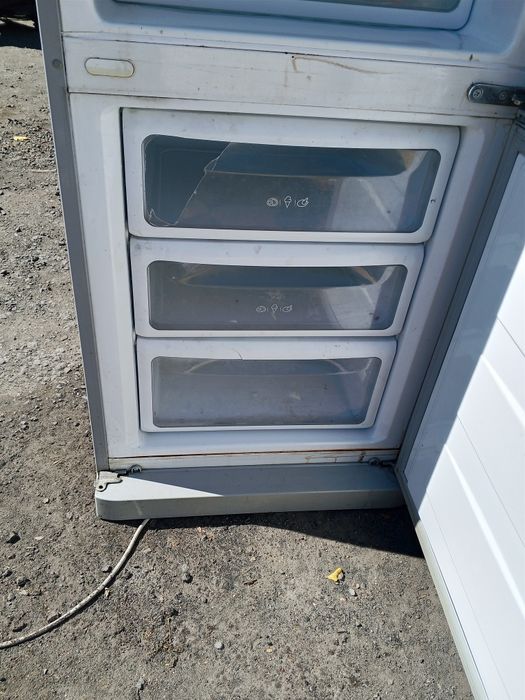 Продам холодильник