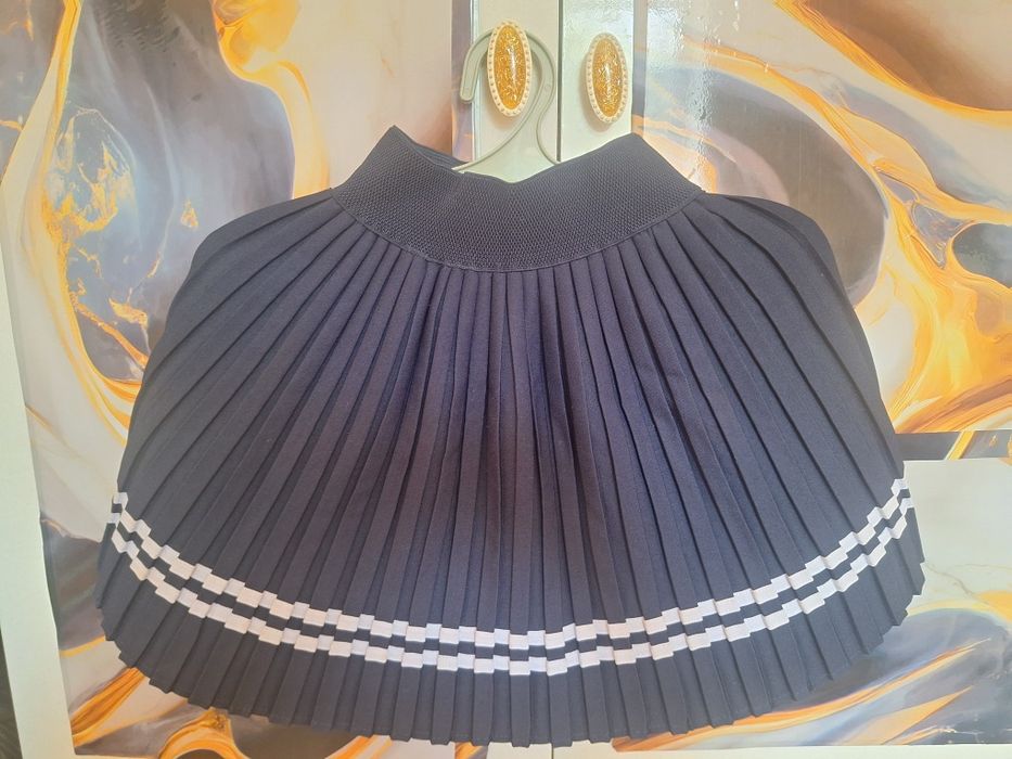 Срочно продам школьную юбку