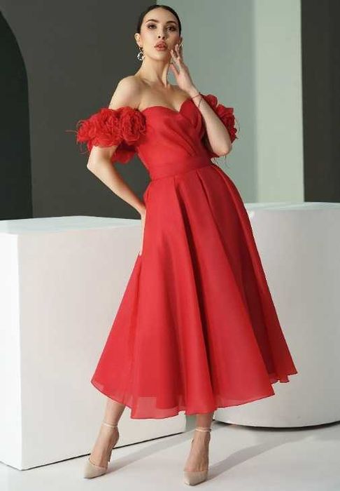 Продам праздничное нарядное платье