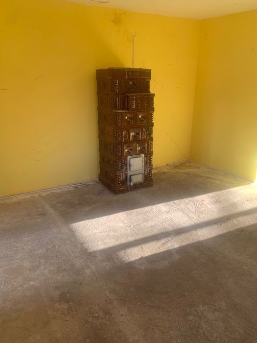 Vand casa si teren Varai