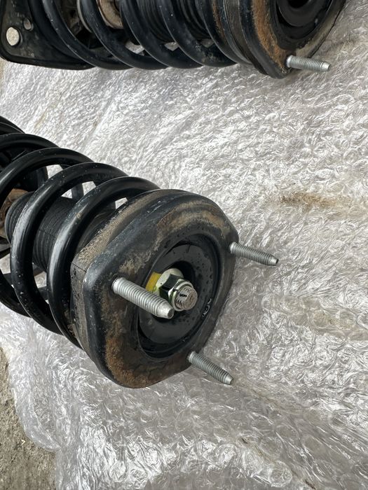 Стойки в сборе Camry 50