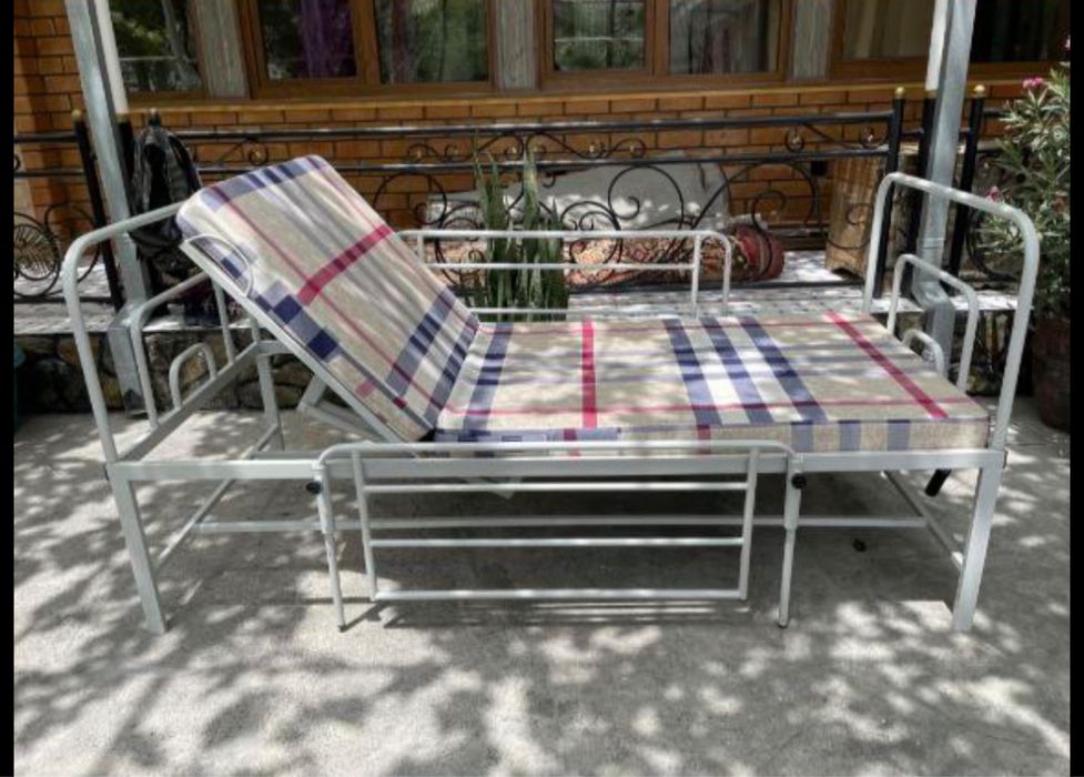 Медицинский кровать