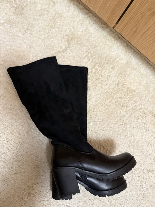 Дамски ботуши/ боти на дебел ток