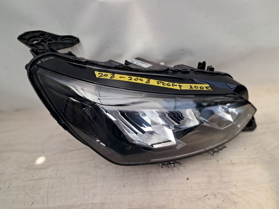 Фар Peugeot 208 Peugeot 2008 led 2022/2026г