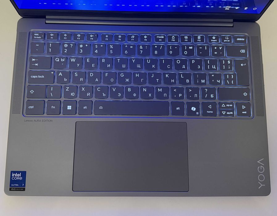 Лаптоп Lenovo Yoga Slim 7 Aura Edition 14ILL10
