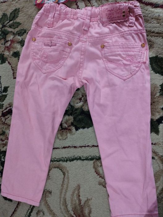 Джинсы и футболка на девочку 2,5-3,5года в отличном состоянии