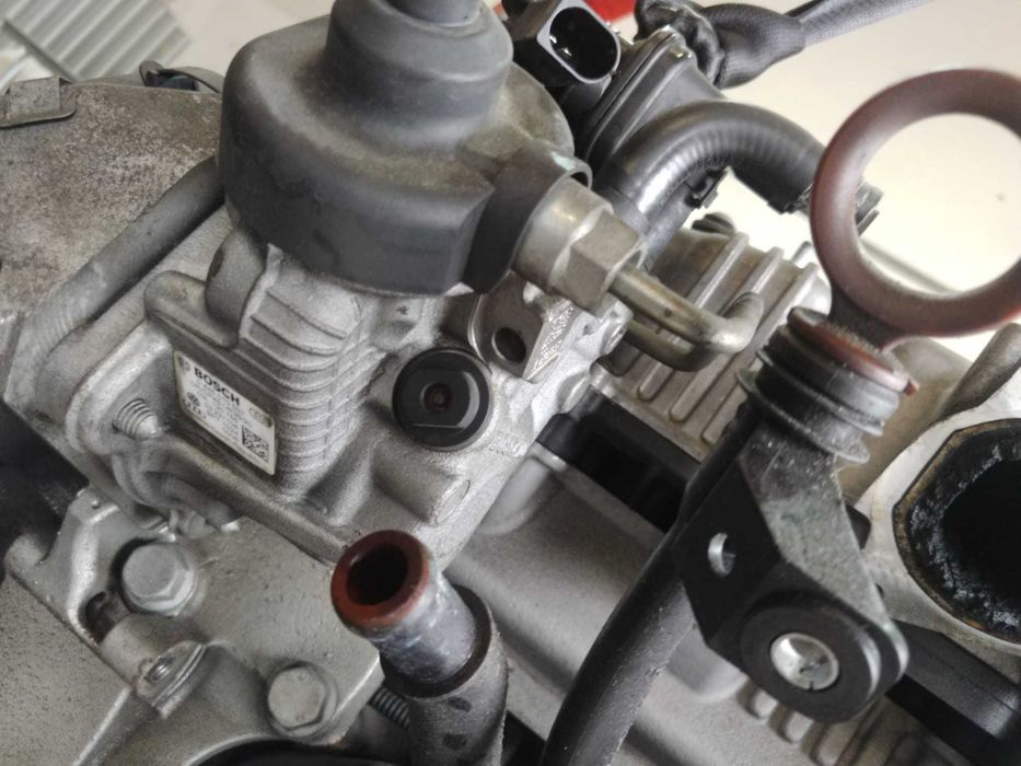 pompa inalta 2.0 tdi vw golf 6  audi q5 a4 b8 audi a6 c6 audi a5 8t 03l130755 0445010507