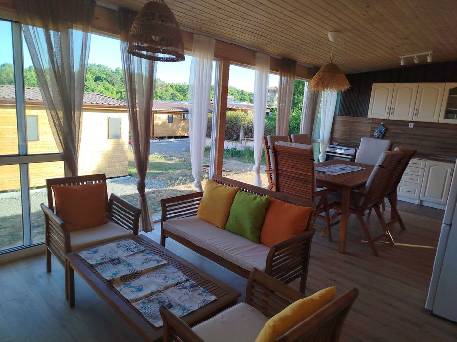 Бунгало под наем къмпинг Джой Арапя сезон 2026