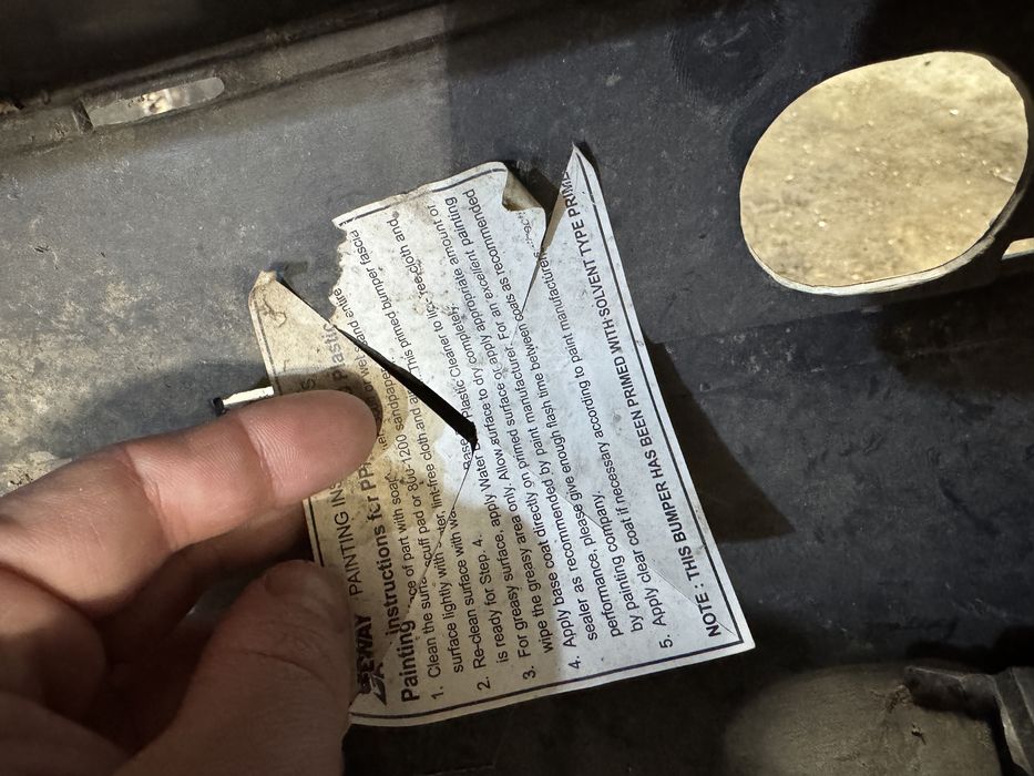 Продам передний бампер е34 оригинал