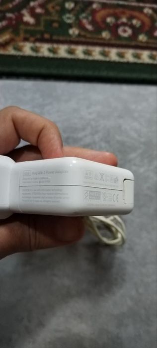 Продам адаптер питание(зарядка)Apple 45W Magsafe A1436