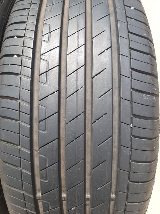 Продам шины 215/55/17 гудиер