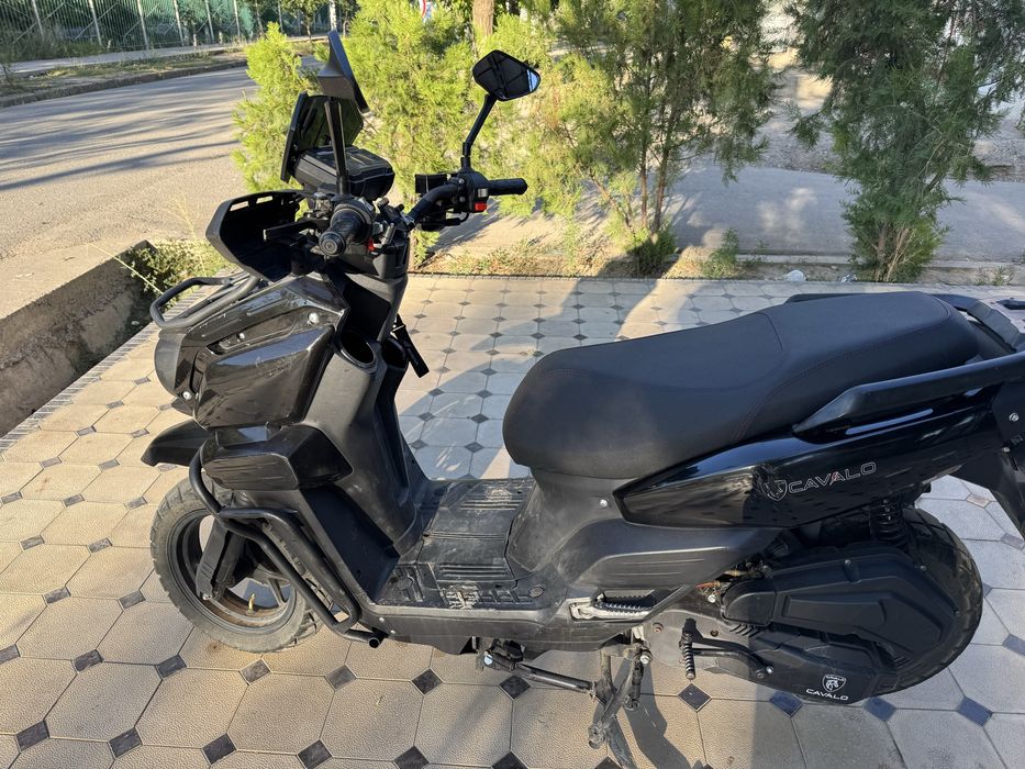 Tank skuter sotiladi holati yaxshi narxi 500 dollar