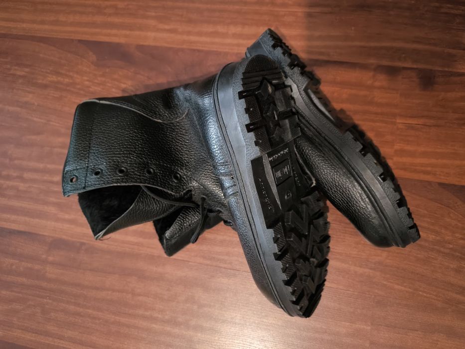 Зимние берцы размер 39 и 41.