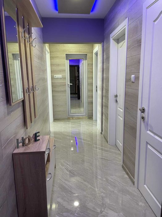 Дава се под наем Тристаен апартамент в Стара Загора, Център - 60 кв.м за 423.3 € - Снимка #18