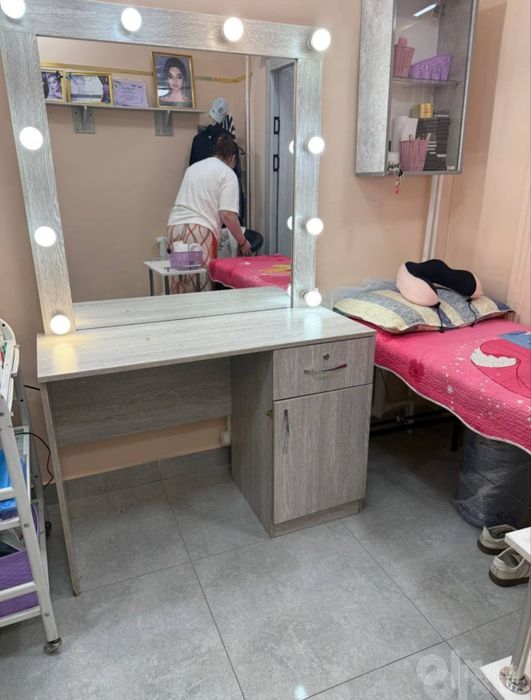 Salon uchun oyna