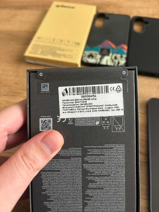 Samsung Galaxy S25 12/256GB Navy Оставаща гаранция!