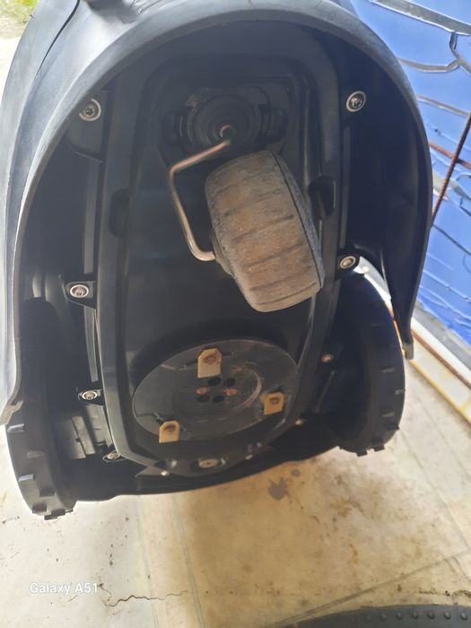 Робот. Косачка за трева