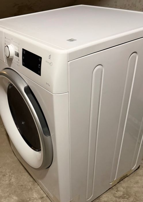 Пералня със сушилня Whirlpool