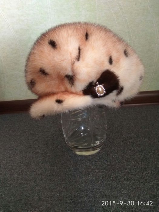 Продам шапку норковую